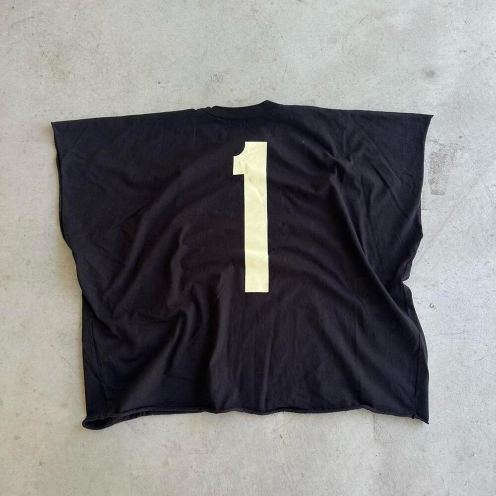 Black kanye west yeezy tee